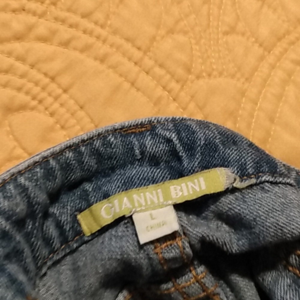 Jean - Picture 2 of 2